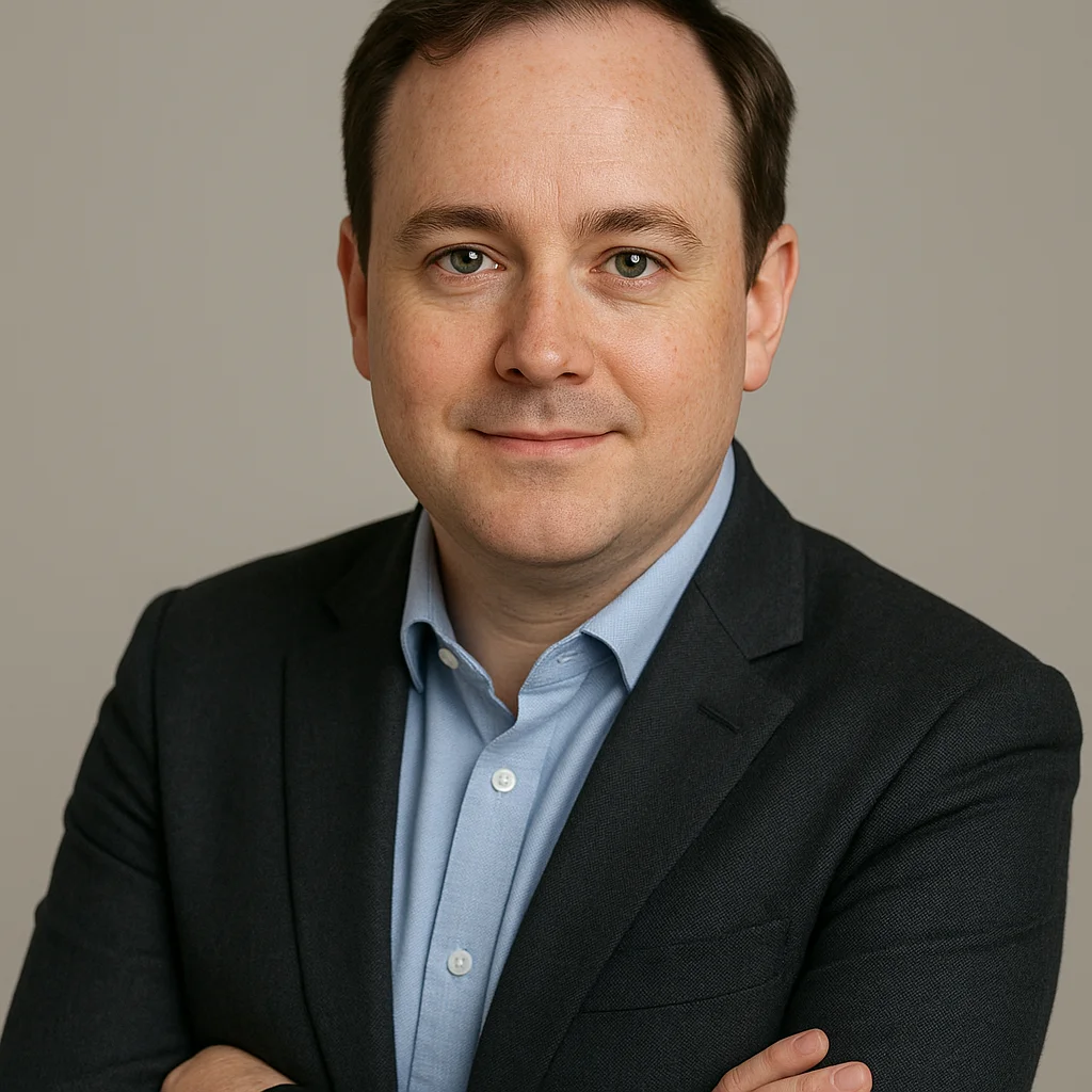 author-avatar-oliver-whitmore